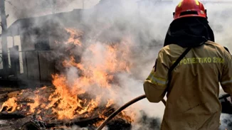 Φωτιά στον Έβρο | "Θα περάσουν μέρες μέχρι να σβήσει τελείως" - Κίνδυνος και για άλλες 4 περιοχές σήμερα