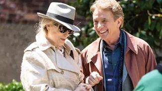 Meryl Streep και Martin Short ανταλλάσσουν ένα τρυφερό φιλί στους δρόμους της Νέας Υόρκης