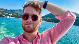 Ο James Καφετζής έκανε πάρτι γενεθλίων και δεν θα πιστεύεις τι δώρο του πήρε η Ελένη Βουλγαράκη