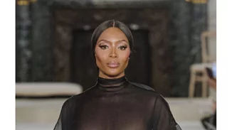 Naomi Campbell | Πώς κατάφερε να κόψει το κάπνισμα
