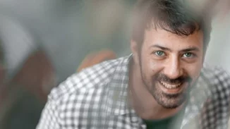 Ο ηθοποιός Πέτρος Μπουσουλόπουλος απαντά για την εμπλοκή του ονόματός του σε υπόθεση ναρκωτικών