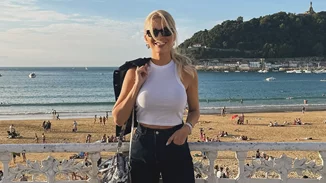 Η Κατερίνα Καινούργιου φόρεσε τα δύο denim κομμάτια που είναι must have για το φθινόπωρο