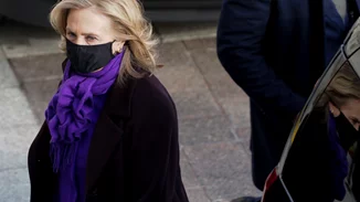 Η Hillary Clinton σχολίασε τη "θλιβερή" συνέντευξη του Harry και της Meghan στην Oprah Winfrey