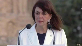 Η σπάνια εμφάνιση της Κατερίνας Σακελλαροπούλου με τον σύντροφό της