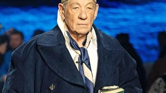 Ο 84χρονος Ian McKellen χώρισε τον 30χρονο σύντροφό του, επειδή του ζήτησε να αρραβωνιαστούν