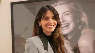 Η Ηλιάνα Παπαγεωργίου με το ιδανικό fashion piece για δώσεις χρώμα στα φθινοπωρινά σου looks