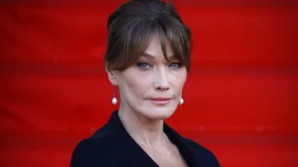Η Carla Bruni τραγουδά μαζί με την κόρη της στο Instagram