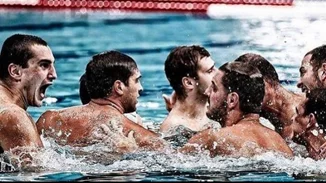 Οι "ασημένιοι" Έλληνες πολίστες προσφέρουν το μισό πριμ των 200.000 ευρώ στους πυρόπληκτους