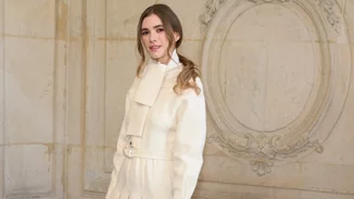 Βρήκαμε τις κατάλληλες μίντι φούστες που θα φορέσεις στο γραφείο