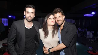 Ο Κωνσταντίνος Αργυρός με την κούκλα αδερφή του που διαπρέπει ως καθηγήτρια Πανεπιστημίου στην Ολλανδία