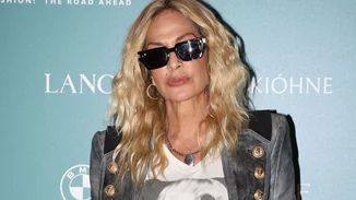 Άννα Βίσση | Οι φωτογραφίες της αγκαλιά με τα εγγόνια της είναι ό,τι πιο τρυφερό θα δεις σήμερα