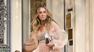 And Just Like That | Πώς μπορεί η Carrie Bradshaw να ζει μια τόσο πολυτελή ζωή;