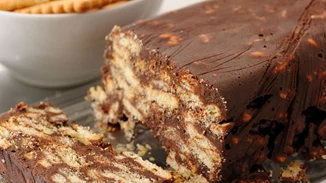 Εύκολος κορμός σοκολάτας με μπανάνα- Μόνο με 3 υλικά