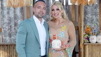 Κωνσταντίνα Σπυροπούλου | Έσβησε τα κεράκια της τούρτας της αγκαλιά με τα αγόρια της