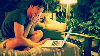 Ο Χριστόφορος Παπακαλιάτης στους Παξούς με την Ντέμι Μουρ