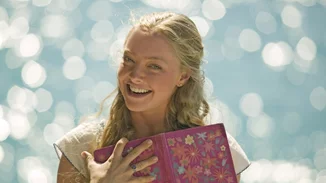 Mamma Mia Hair | Το viral χτένισμα που πρέπει οπωσδήποτε να δοκιμάσεις στις διακοπές