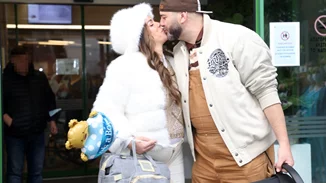 Για πείτε μου κάτι για τη γυναίκα" | Η υπέροχη φωτογραφία της Κατερίνας Στικούδη την ώρα που θηλάζει