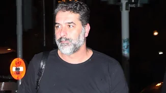 Ο Βασίλης Μπισμπίκης σε πορεία στη Σταδίου - "Λευτεριά στην Παλαιστίνη"