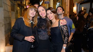 Τόνια Σωτηροπούλου & Κάτια Γκουλιώνη | Τα στιλάτα looks τους σε εγκαίνια καταστήματος στο κέντρο