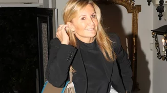 Η εμφάνιση της Μαρέβας Μητσοτάκη με το πιο δημοφιλές παντελόνι στη μόδα του 2022