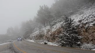 Κύμα ψύχους "σαρώνει" τη χώρα - Πού θα χιονίσει