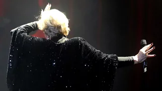 Η Μαρινέλλα επέστρεψε στη σκηνή