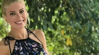 Ευαγγελία Αραβανή | Σε πολυτελές ξενοδοχείο δύο μήνες μετά τη γέννηση του γιου της