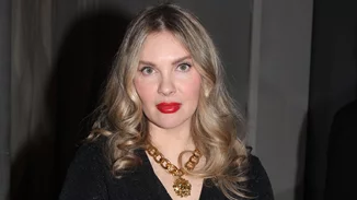 Η Χριστίνα Αλούπη σε νέα "αστραφτερή" εμφάνιση | Η βραδινή έξοδος