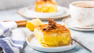 Εσύ δοκίμασες το νηστίσιμο γαλακτομπούρεκο του Άκη Πετρετζίκη | Έτοιμο σε λιγότερο από 30'