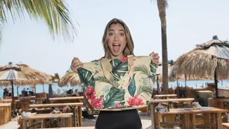 Οι τσάντες παραλίας και οι βαλίτσες που θα σου εξασφαλίσουν τις πιο stylish διακοπές