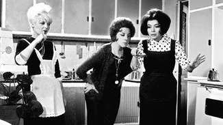 "Μια τρελή τρελή οικογένεια": Ο άγνωστος γάμος της Μαίρης Αρώνη την περίοδο που γύριζαν την ταινία