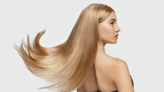 Βαμμένα ξανθά μαλλιά που κιτρινίζουν; Τι να κάνεις για να επαναφέρεις το αρχικό τους χρώμα