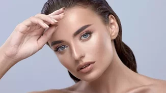 Καφέ κηλίδες | 5 απολεπιστικά προϊόντα για να τις αντιμετωπίσεις άμεσα