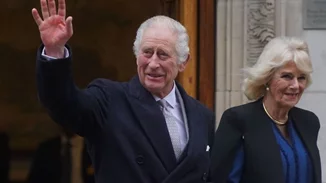 Ανησυχία για τον γιατρό που έχει επιλέξει ο βασιλιάς Κάρολος | Είναι υπέρμαχος της βοτανοθεραπείας