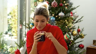 Βάσια Κωσταρά | Το "so 90s" χριστουγεννιάτικο δέντρο της