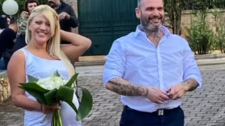 Διονύσης Αλέρτας - Νάγια Φωτοπούλου | Γάμος στην Εκάλη λίγο πριν γίνουν γονείς