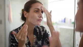 6 καθαριστικά προσώπου με σαλικυλικό οξύ για το ακνεϊκό δέρμα