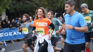Αυθεντικός Μαραθώνιος Αθήνας | Όλοι οι celebrities που έτρεξαν στη διαδρομή των 5 χλμ - Η συγκινητική εμφάνιση της Δόμνας Μιχαηλίδου