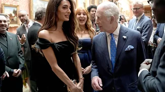 Χολιγουντιανός αέρας στο Buckingham | Η συνάντηση του βασιλιά Καρόλου με τον George και την Amal Clooney