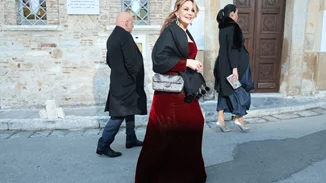 Συγκινημένη η Αγάπη Πολίτη στον γάμο της Χρυσής Βαρδινογιάννη: "Κλασική μαμά..."