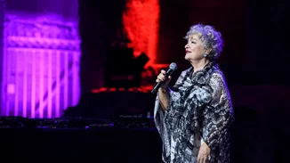 Πενήντα καλοκαίρια και χειμώνες της Τάνιας Τσανακλίδου