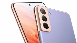 ΈρωταS(21) με την πρώτη selfie (Συνέβη και απαθανατίστηκε από έναν τέλειο φακό)