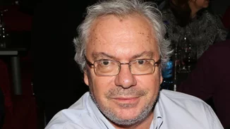 Σταμάτης Μαλέλης | Ξανά ερωτευμένος, μετά από πολλά χρόνια (vid)