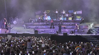 Πανικός στην Πλατεία Νερού | Η Μαρίνα Σάττι άνοιξε το POP TOUR με ένα διεθνών προδιαγραφών live-ορόσημο