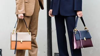 Η κομψή τσάντα από Massimo Dutti που ταιριάζει με κάθε look και θα βρεις σε έκπτωση