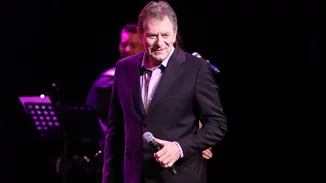 Καστανομάλλα με καταπράσινα μάτια | Ο Άγγελος Διονυσίου με την κόρη του Ηλέκτρα