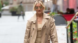 Καμπαρντίνα + loafers | 3 + 1 looks που κάνουν το chic spring dressing να μοιάζει εύκολο