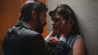 "Άγιος Έρωτας" - Β' Κύκλος | "Έλιωσε'" το "Χ" με τους κοιλιακούς του Γκοτσόπουλου - "Λύγισε" στις σκηνές με τον γιο του