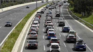 Συνεχίζεται η επιστροφή των εκδρομέων του Πάσχα - Ομαλοποιήθηκε η κίνηση στην Αθηνών-Κορίνθου