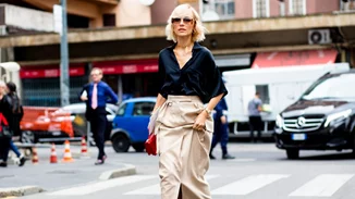 Αυτή η μπεζ φούστα από τη Zara έχει γίνει ανάρπαστη